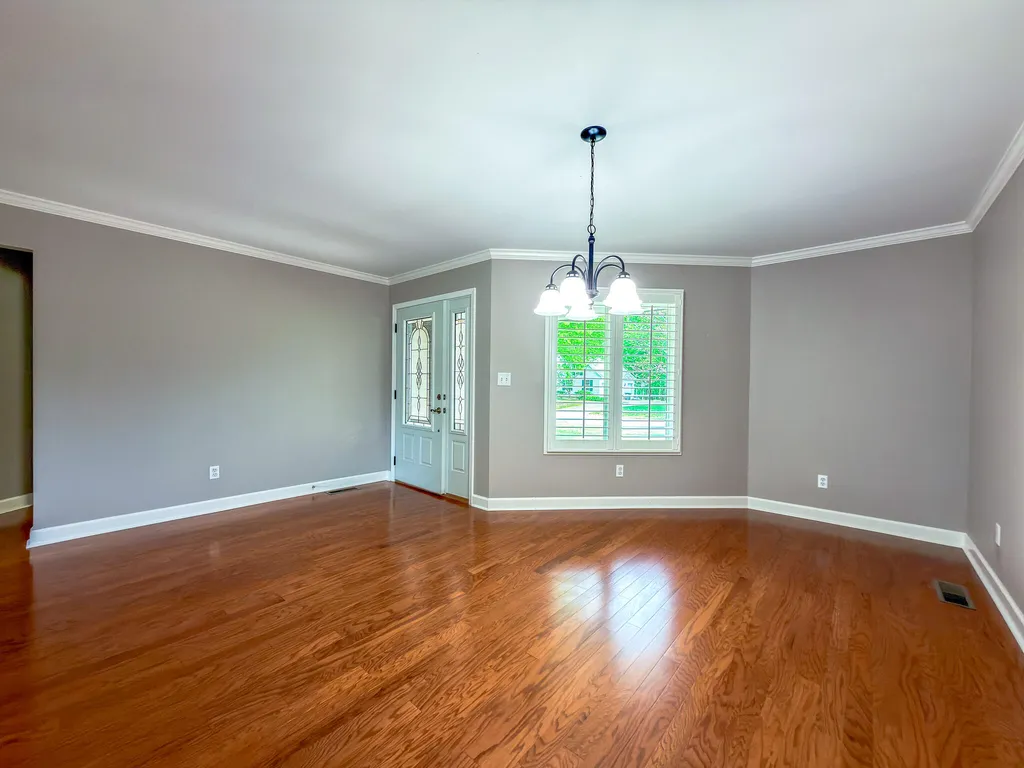 1517 Gleneagles Drive Paducah KY 42001