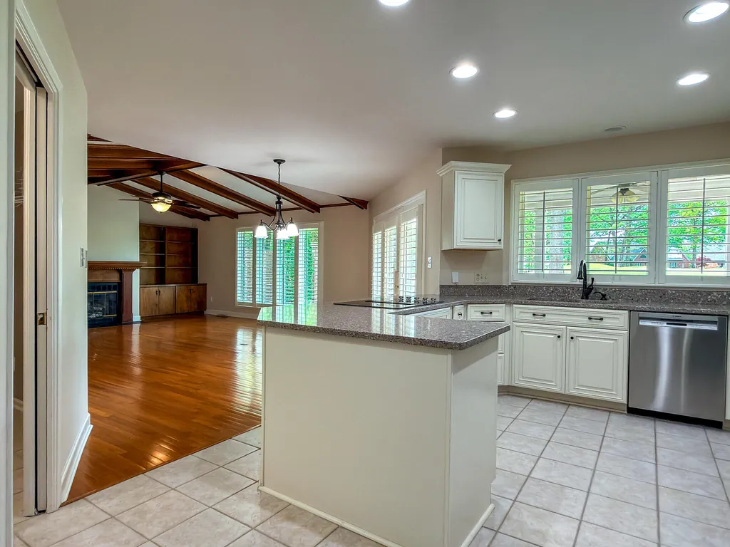 1517 Gleneagles Drive Paducah KY 42001