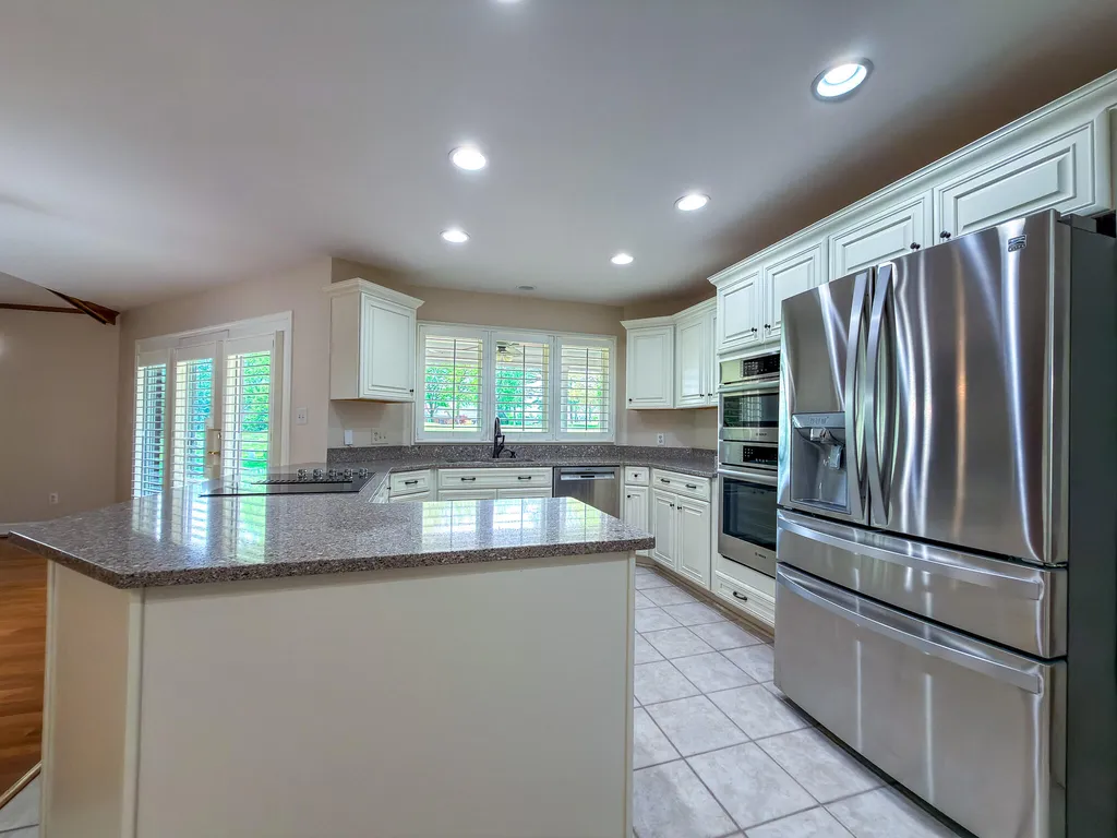 1517 Gleneagles Drive Paducah KY 42001