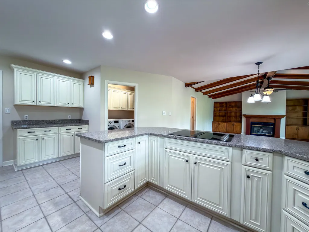 1517 Gleneagles Drive Paducah KY 42001