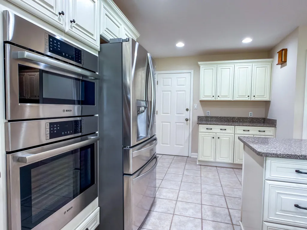1517 Gleneagles Drive Paducah KY 42001