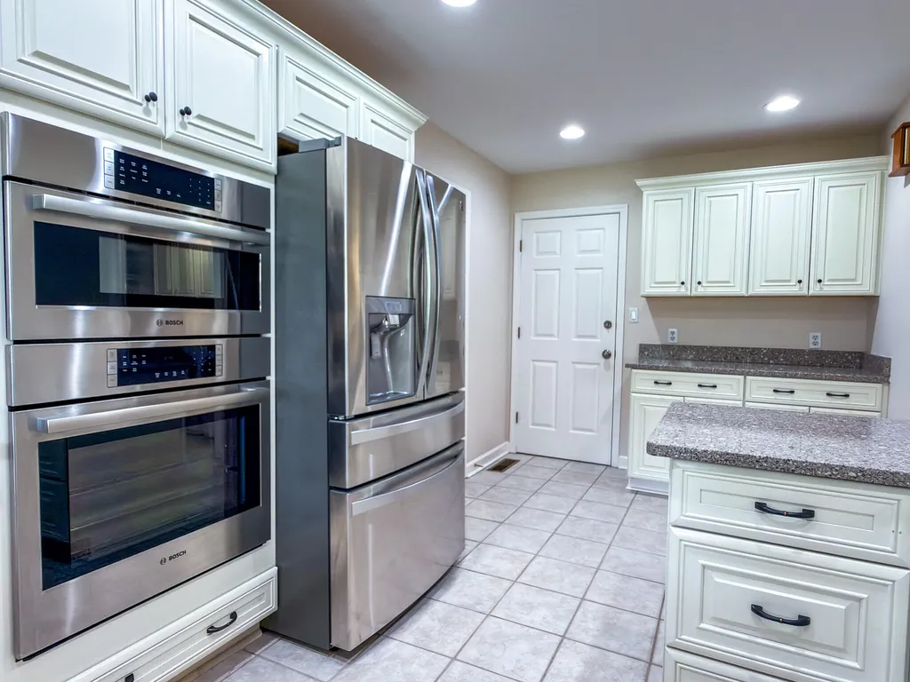 1517 Gleneagles Drive Paducah KY 42001