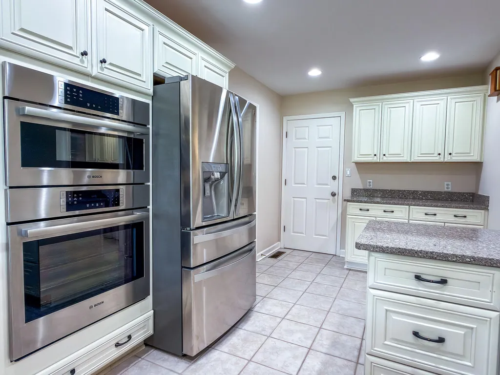 1517 Gleneagles Drive Paducah KY 42001