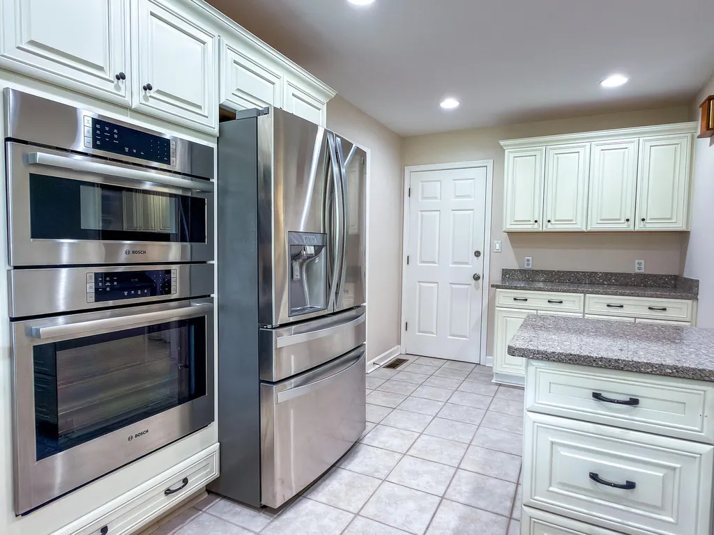 1517 Gleneagles Drive Paducah KY 42001