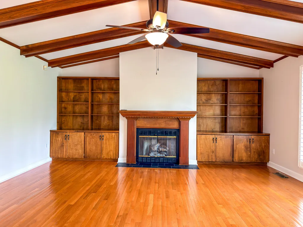 1517 Gleneagles Drive Paducah KY 42001