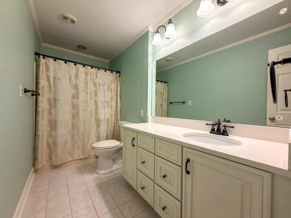 1517 Gleneagles Drive Paducah KY 42001