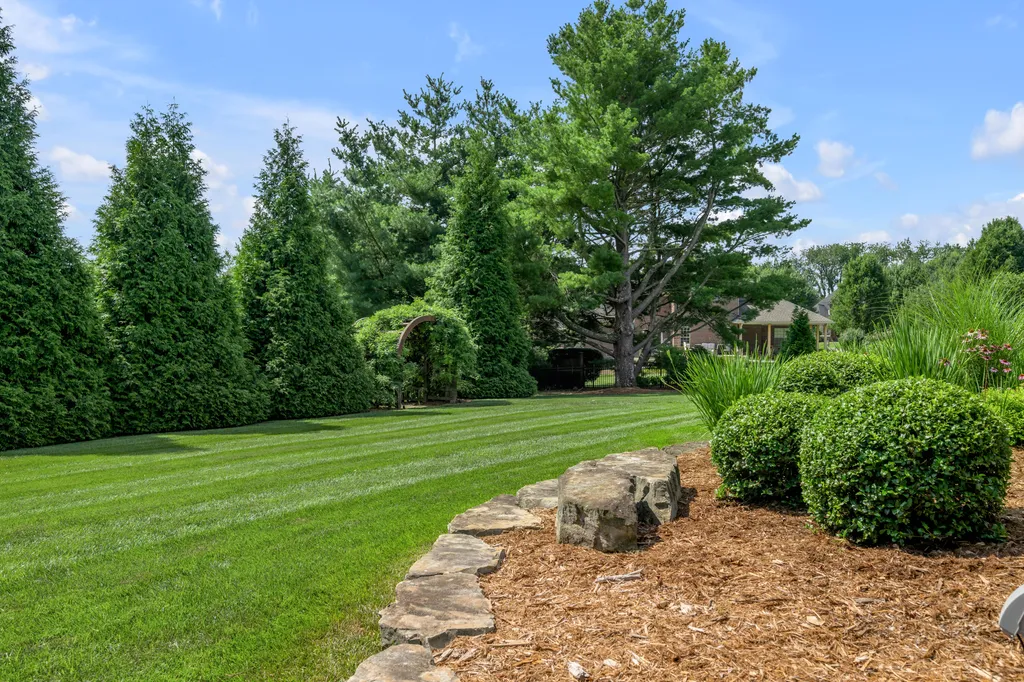 5220 Keene South Elkhorn Road Nicholasville KY 40356