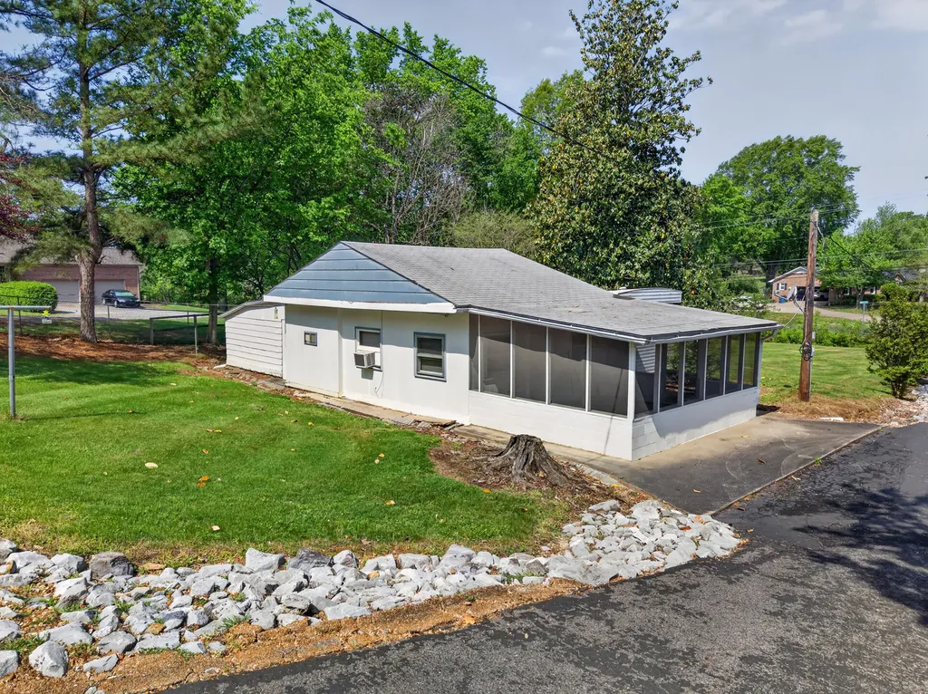 4080 Lovelaceville Road Paducah KY 42001