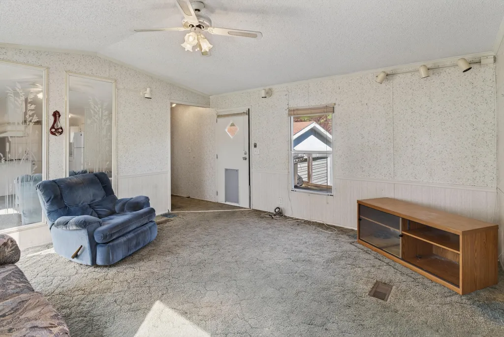 4080 Lovelaceville Road Paducah KY 42001