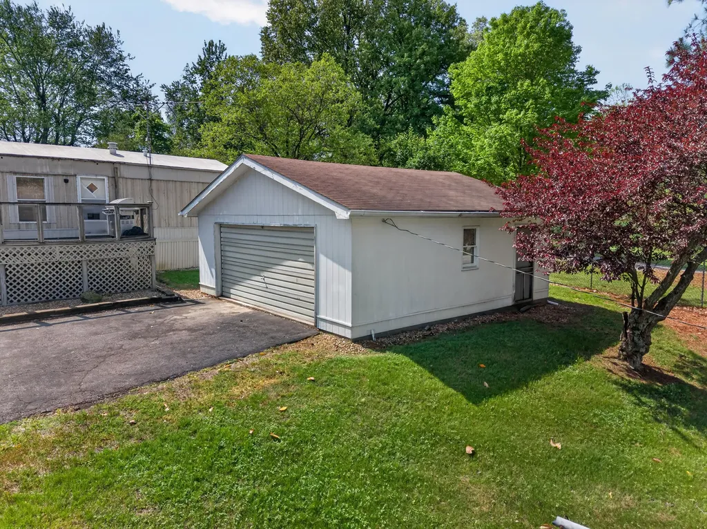 4080 Lovelaceville Road Paducah KY 42001