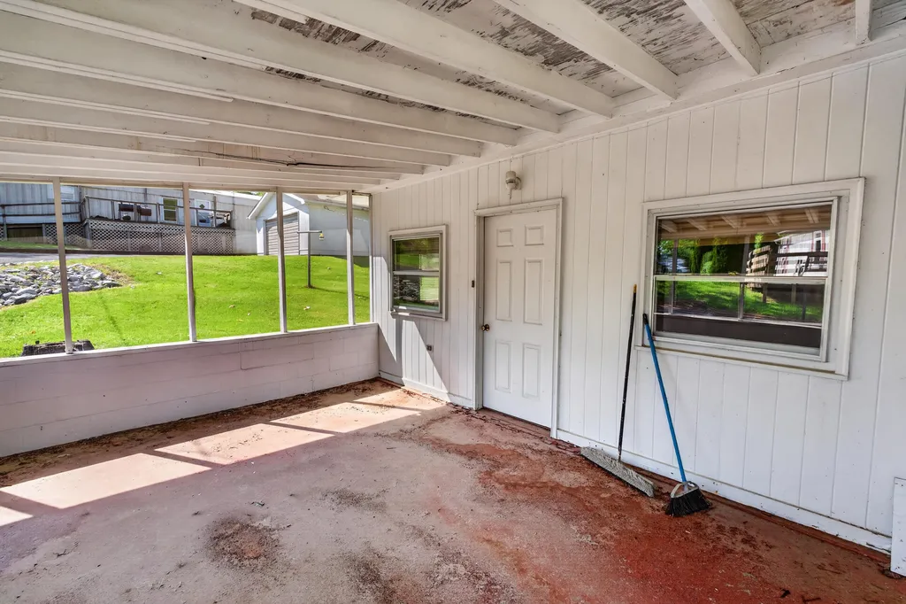 4080 Lovelaceville Road Paducah KY 42001