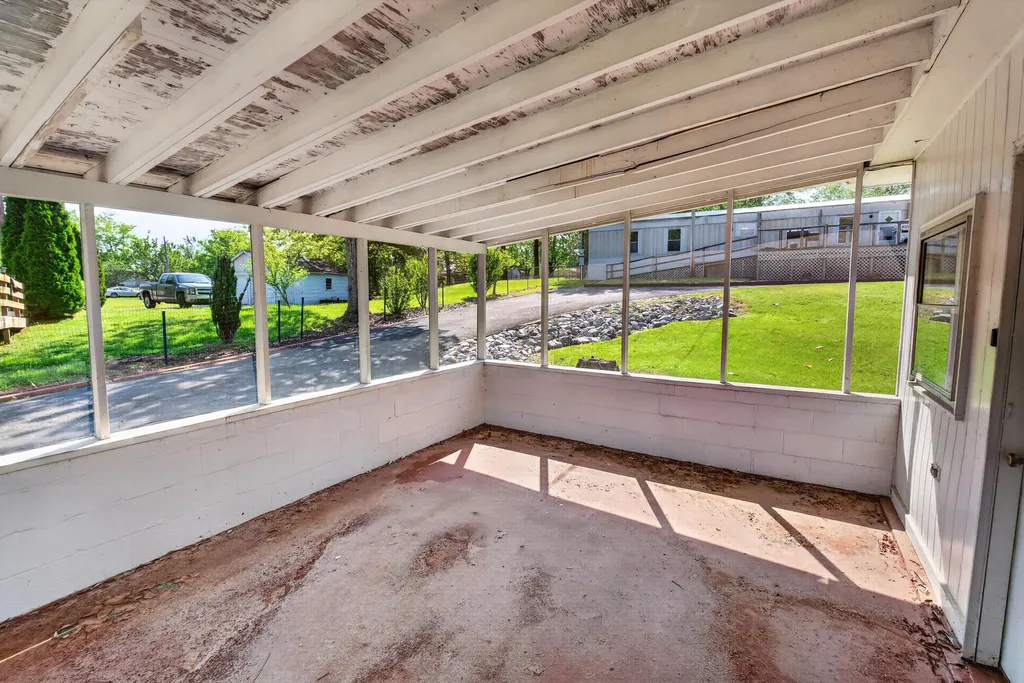 4080 Lovelaceville Road Paducah KY 42001