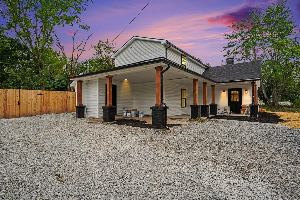 1179 Alton Station Road Lawrenceburg KY 40342