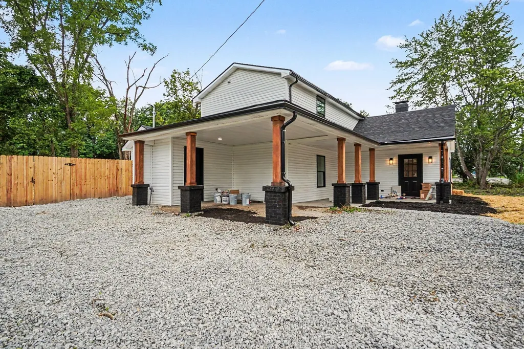 1179 Alton Station Road Lawrenceburg KY 40342