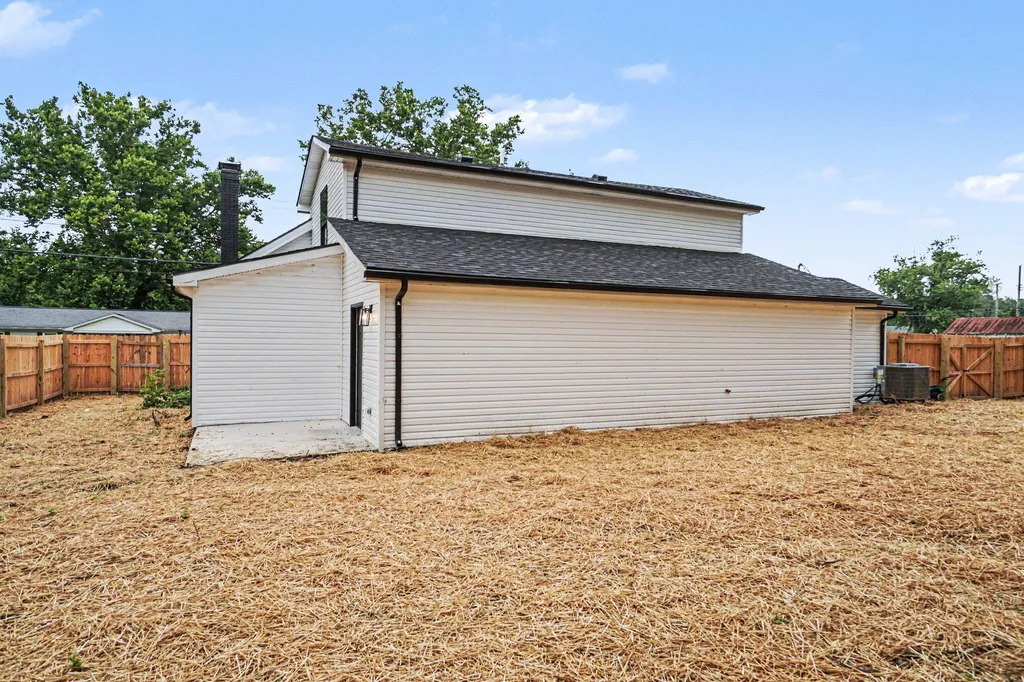 1179 Alton Station Road Lawrenceburg KY 40342