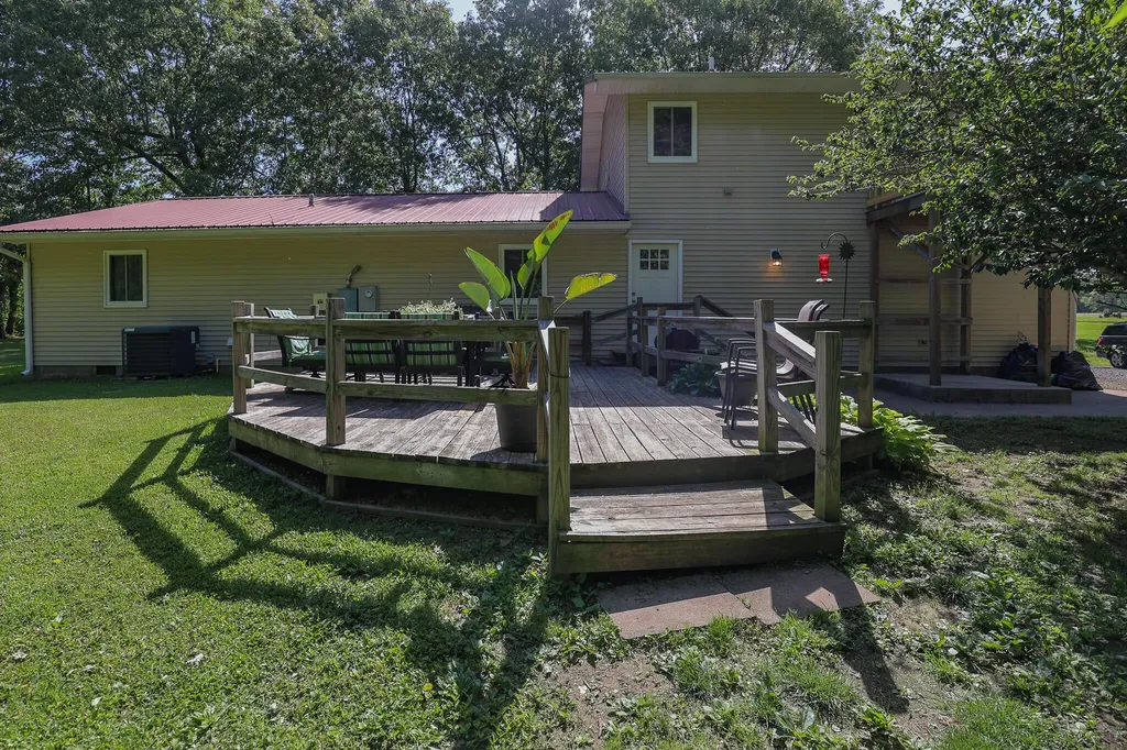6765 Ivo Wurth Road Paducah KY 42001