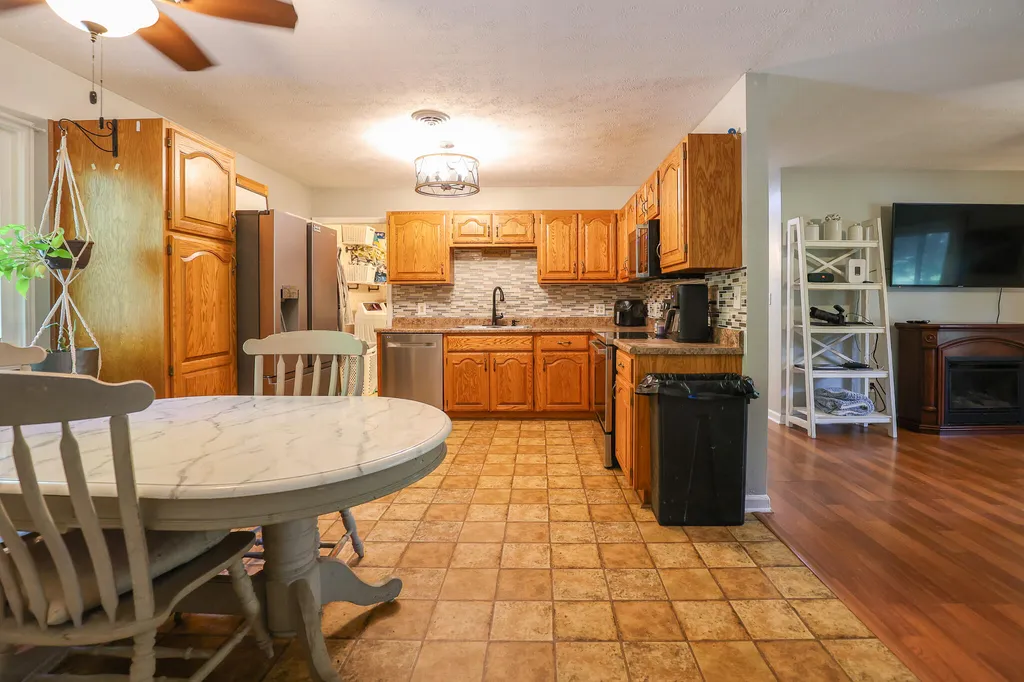 6765 Ivo Wurth Road Paducah KY 42001
