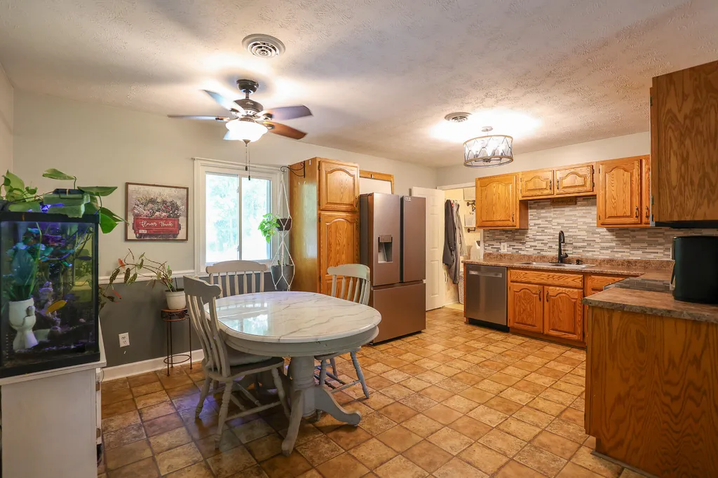 6765 Ivo Wurth Road Paducah KY 42001