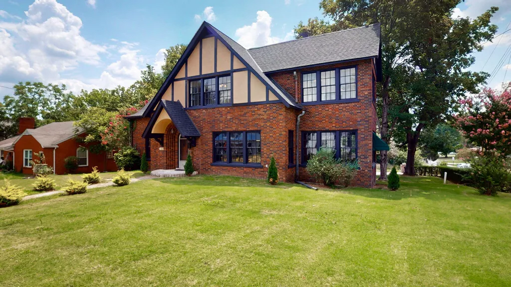 1007 Poplar Street Murray KY 42071
