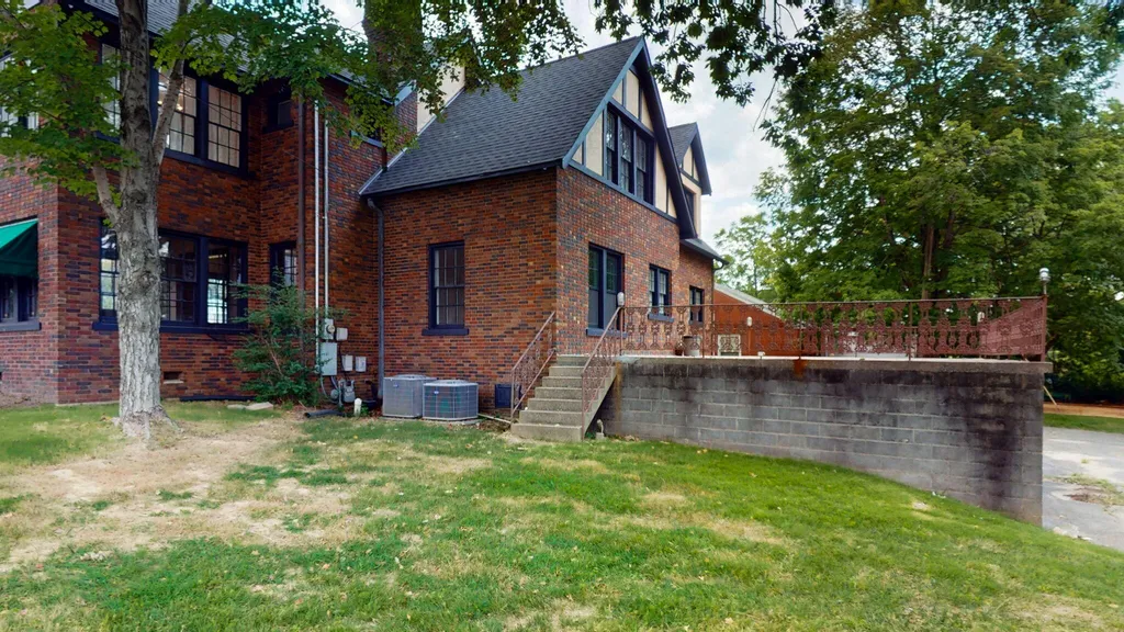 1007 Poplar Street Murray KY 42071