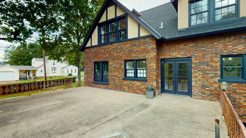 1007 Poplar Street Murray KY 42071