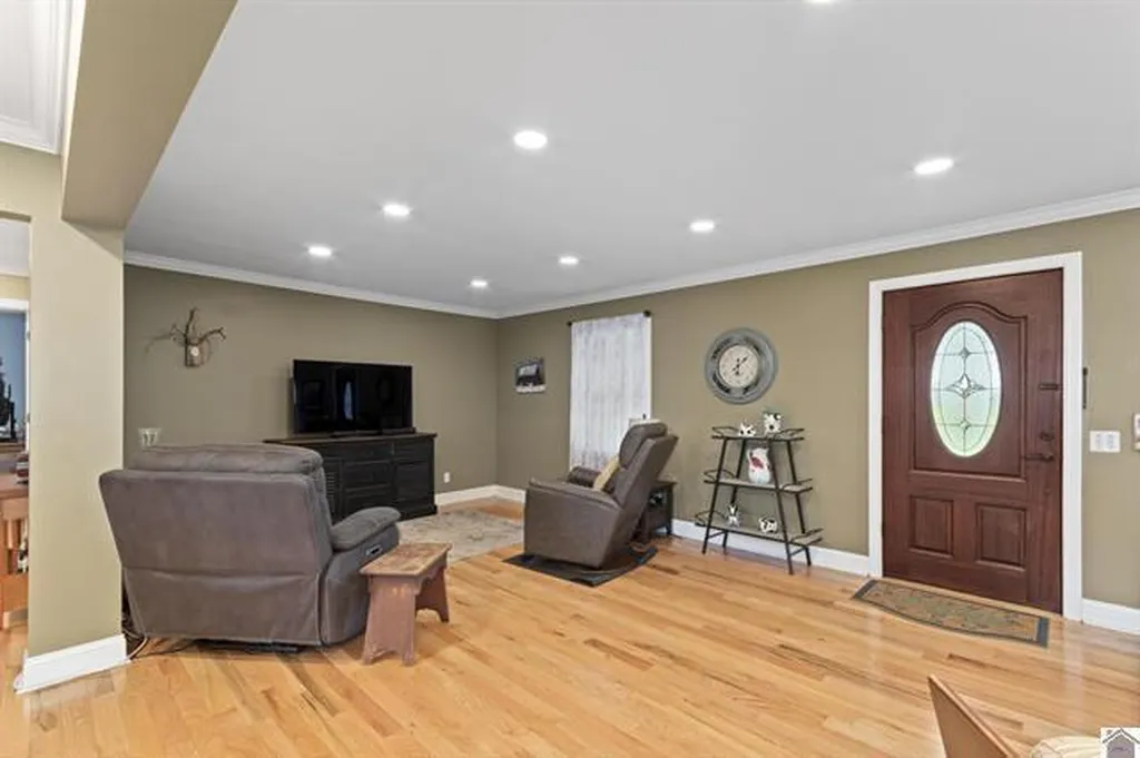 3403 Kentucky 121 Murray KY 42071