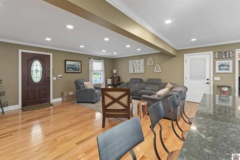 3403 Kentucky 121 Murray KY 42071