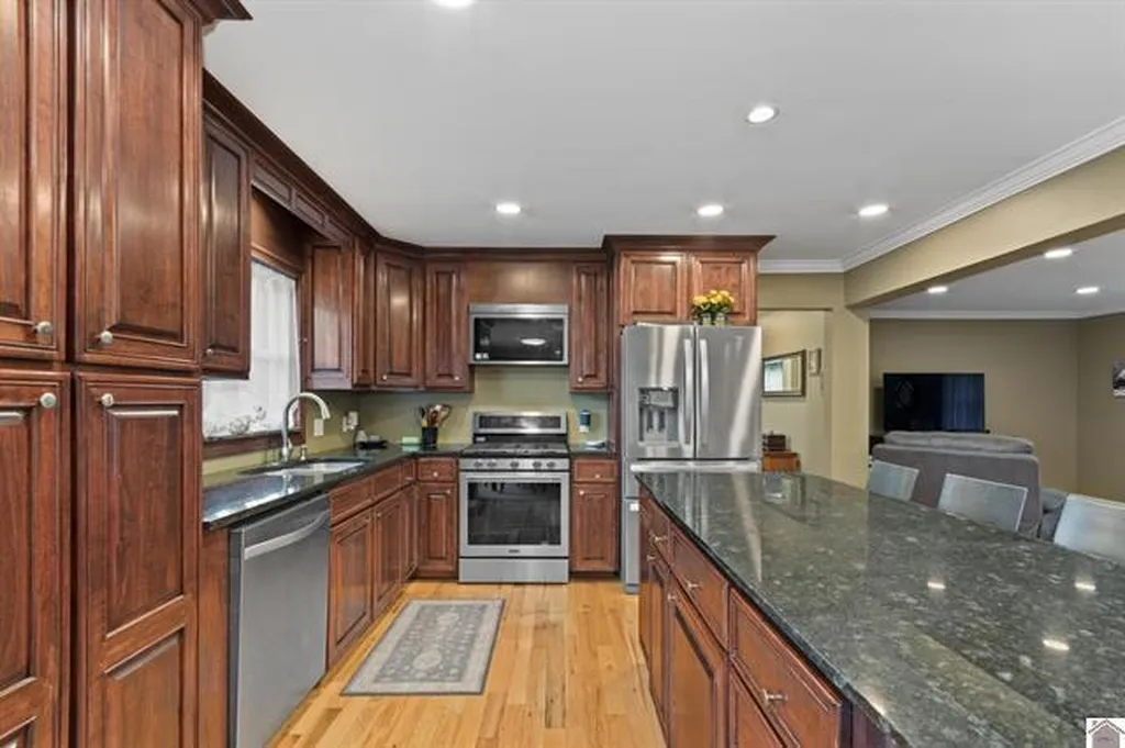 3403 Kentucky 121 Murray KY 42071