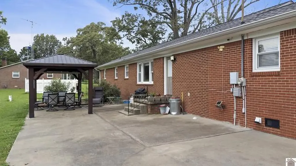 3403 Kentucky 121 Murray KY 42071