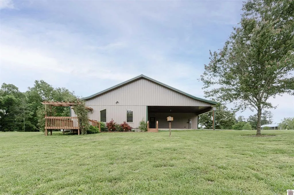 1430 Spence Chapel Road Mayfield KY 42066