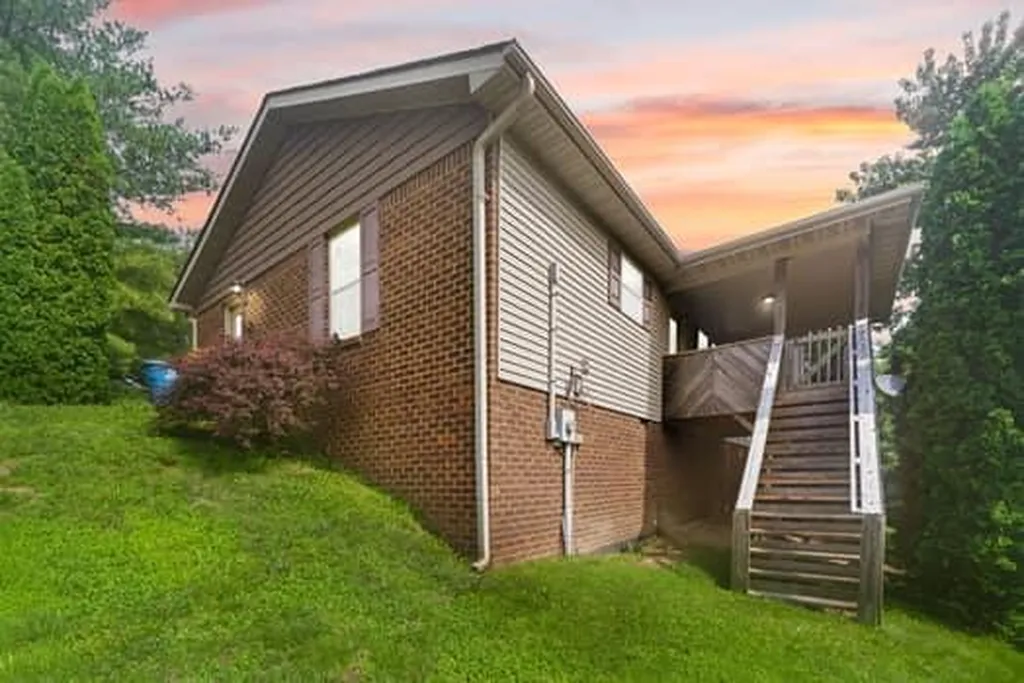 201 Pinecrest Court Berea KY 40403