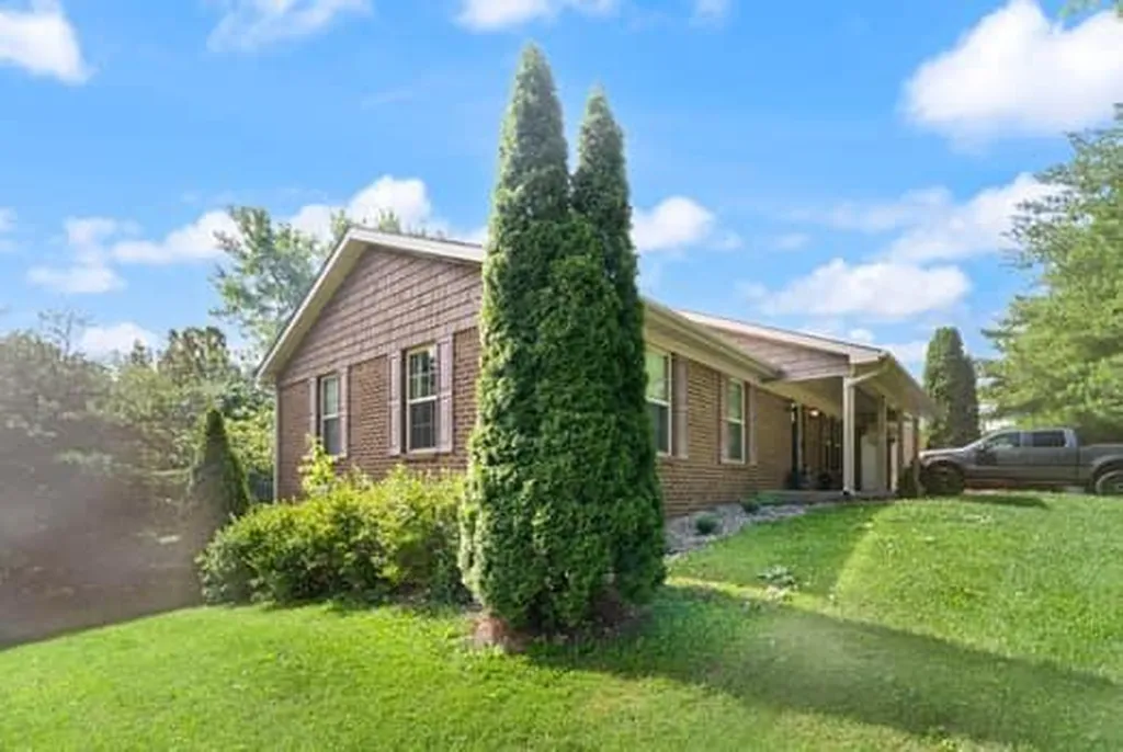 201 Pinecrest Court Berea KY 40403