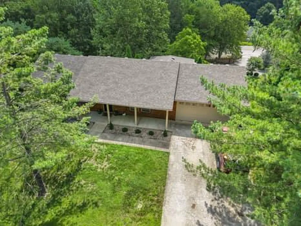 201 Pinecrest Court Berea KY 40403