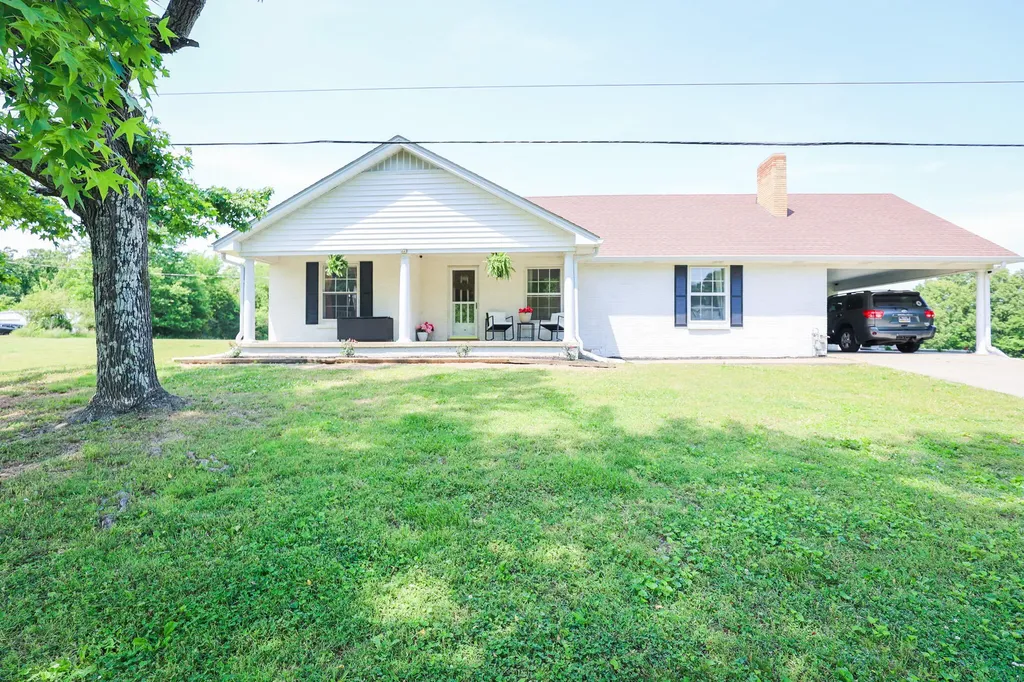 1763 Dogtown Road Benton KY 42025