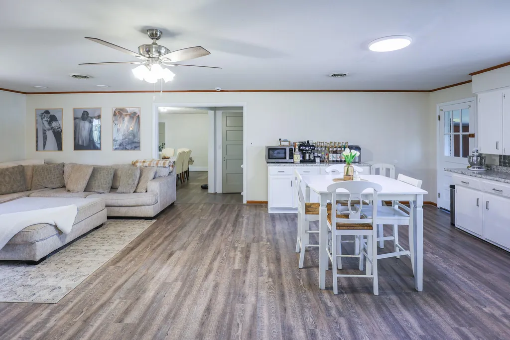 1763 Dogtown Road Benton KY 42025