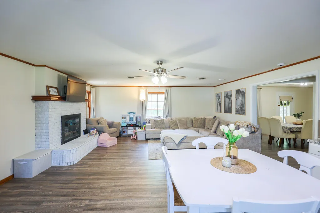 1763 Dogtown Road Benton KY 42025