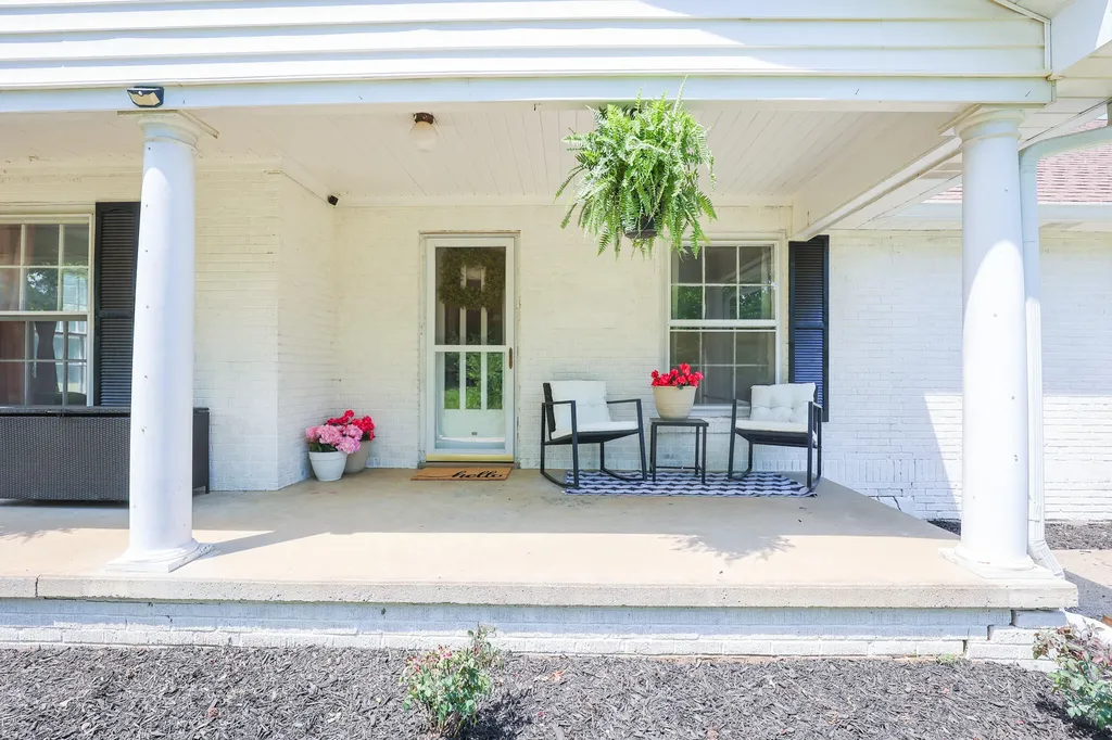 1763 Dogtown Road Benton KY 42025