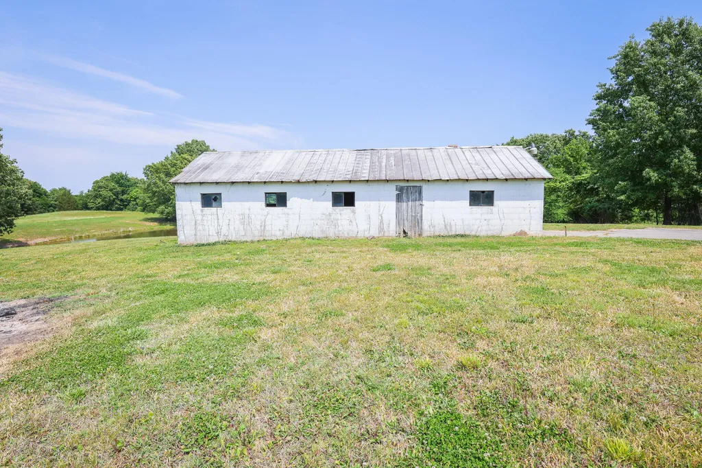 1763 Dogtown Road Benton KY 42025