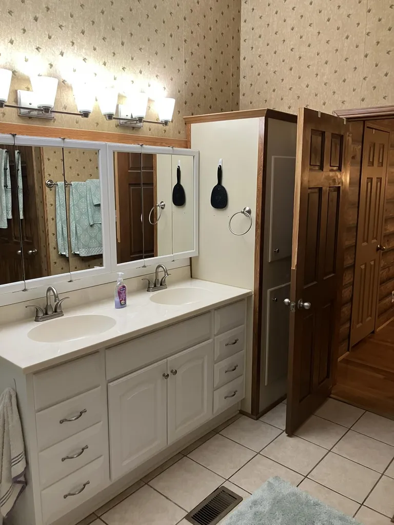 122 Breezy Loop Fredonia KY 42411