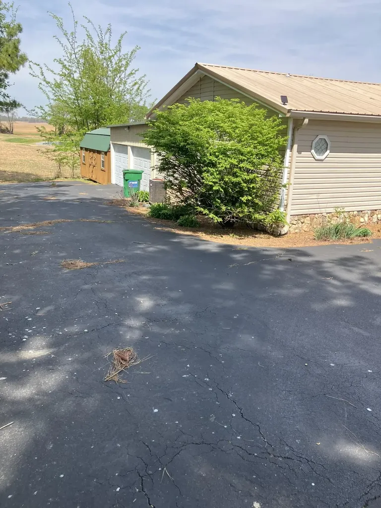 122 Breezy Loop Fredonia KY 42411