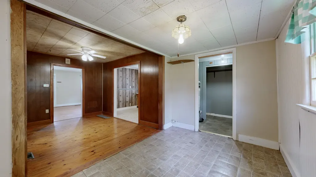 1691 Old Frankfort Road Lawrenceburg KY 40342