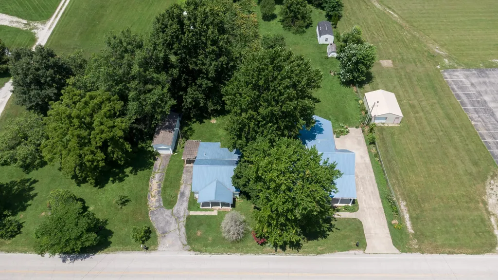 1691 Old Frankfort Road Lawrenceburg KY 40342