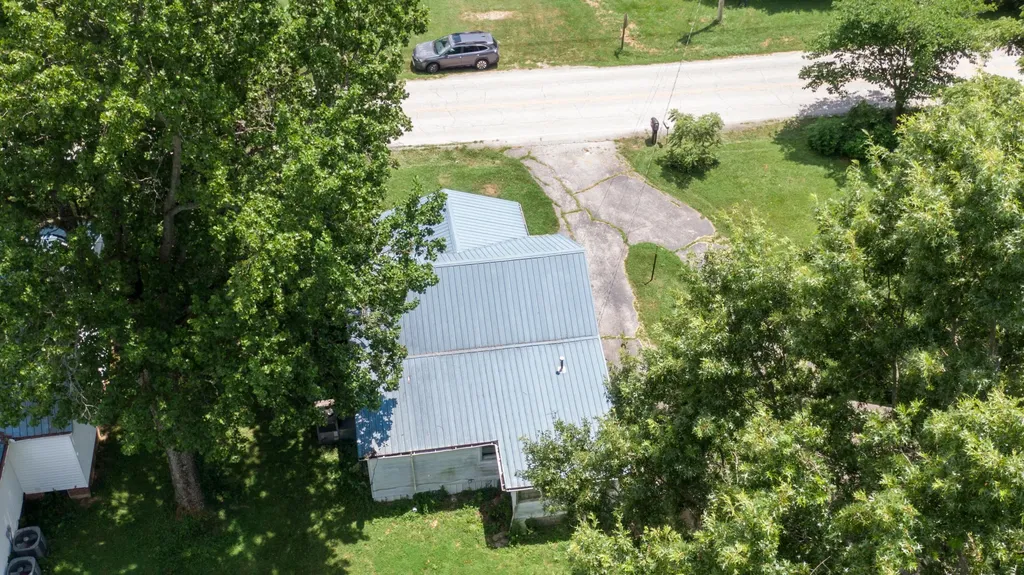 1691 Old Frankfort Road Lawrenceburg KY 40342