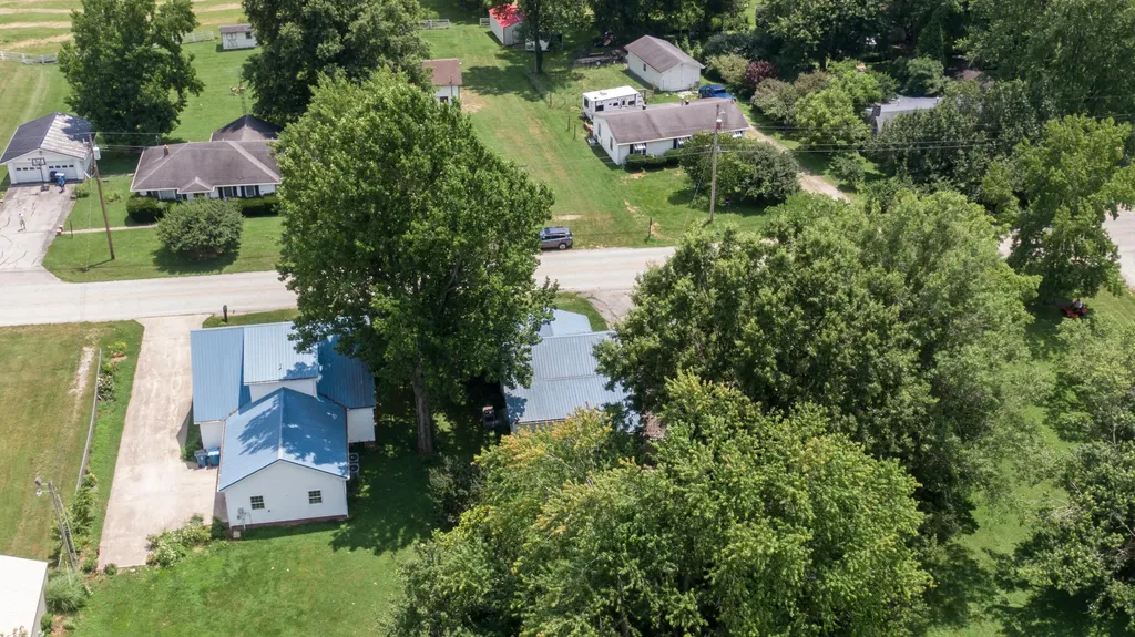 1691 Old Frankfort Road Lawrenceburg KY 40342
