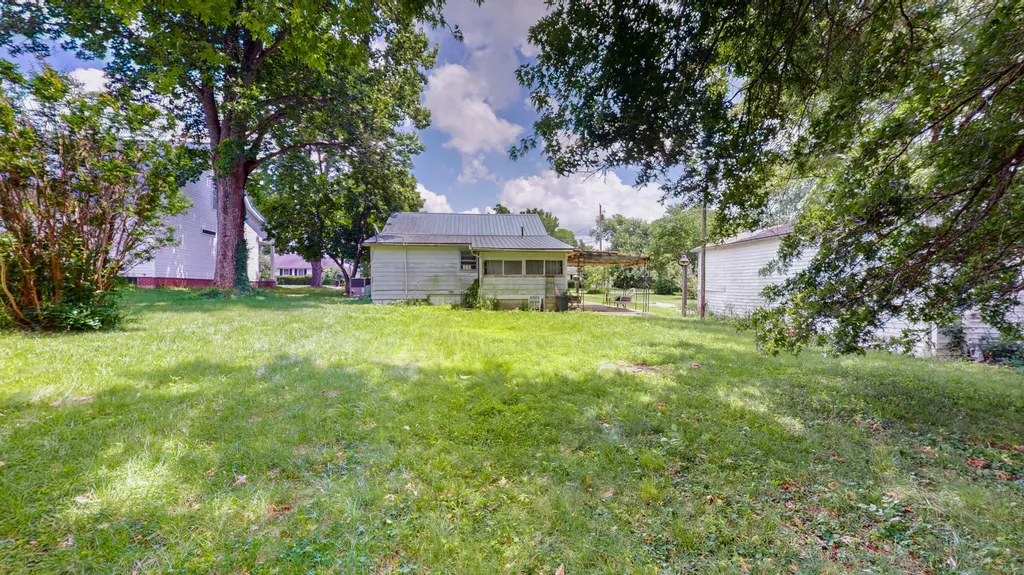 1691 Old Frankfort Road Lawrenceburg KY 40342