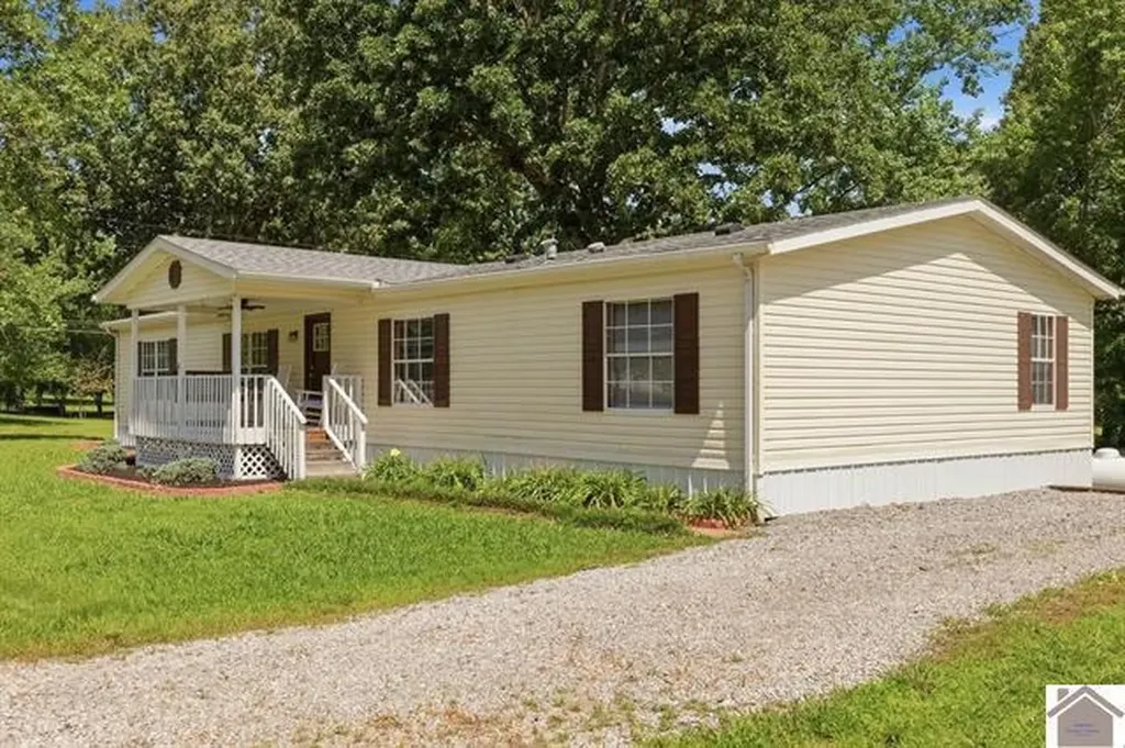 18 Kenwood Drive Murray KY 42071
