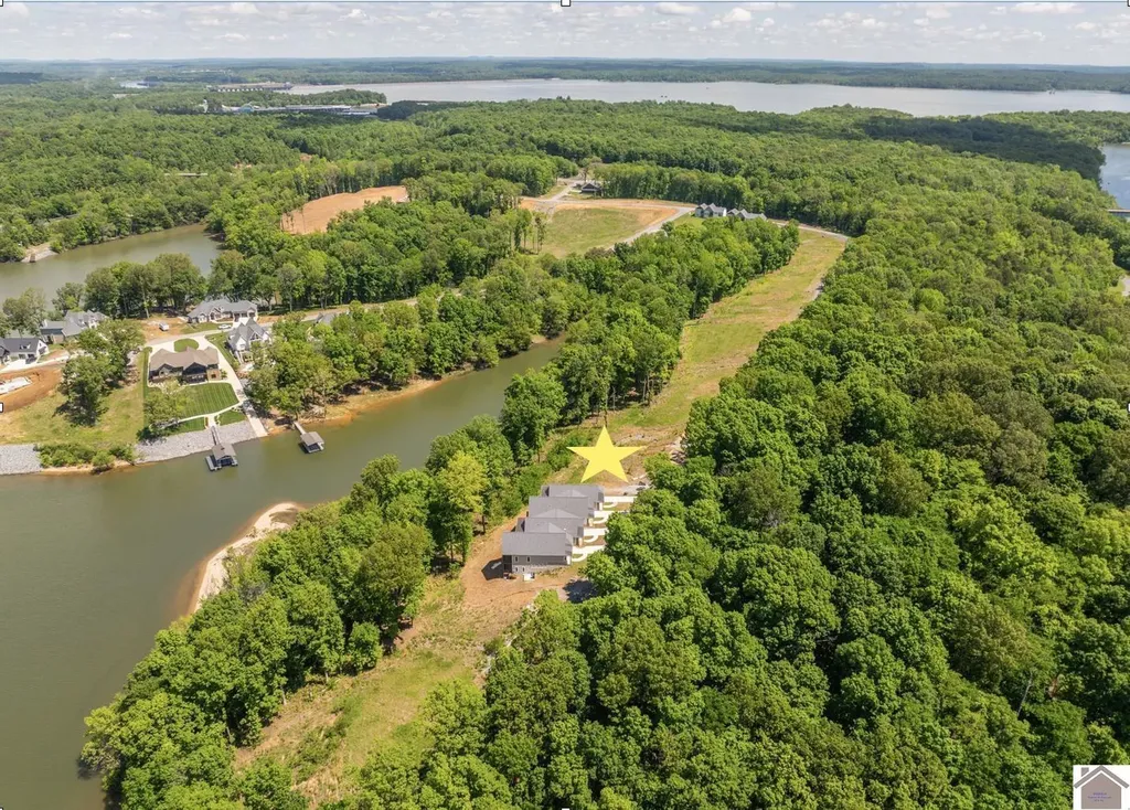 000 Eagle Rest Drive Grand Rivers KY 42045