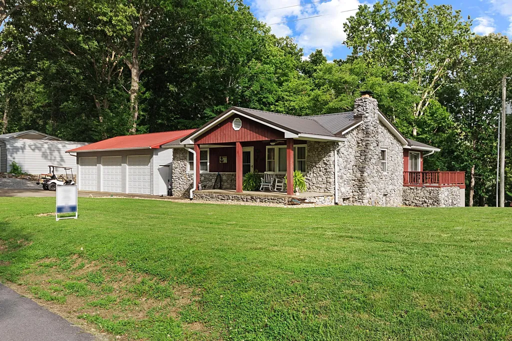 751 Ridge Drive Cadiz KY 42211