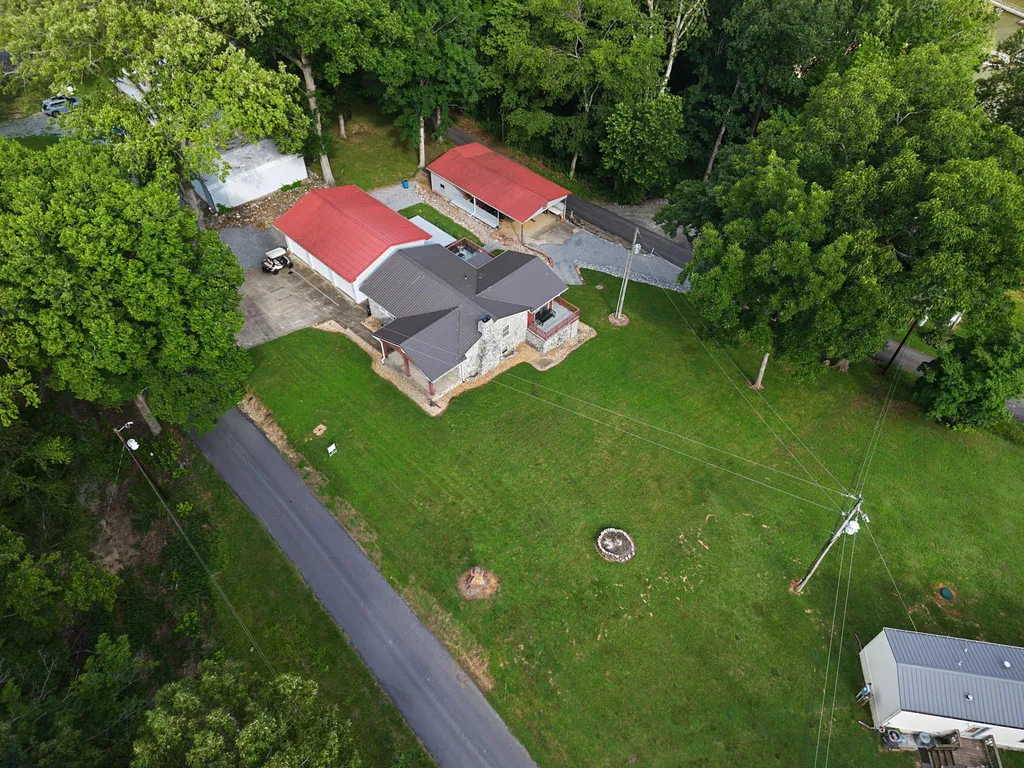 751 Ridge Drive Cadiz KY 42211