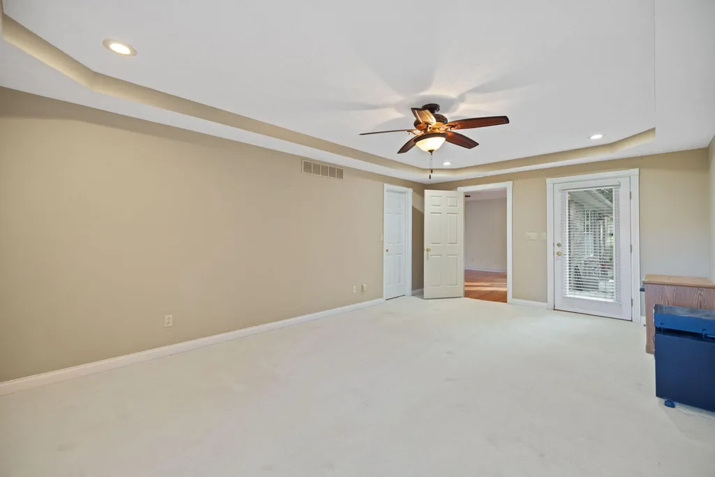 871 Woods Edge Drive Somerset KY 42503